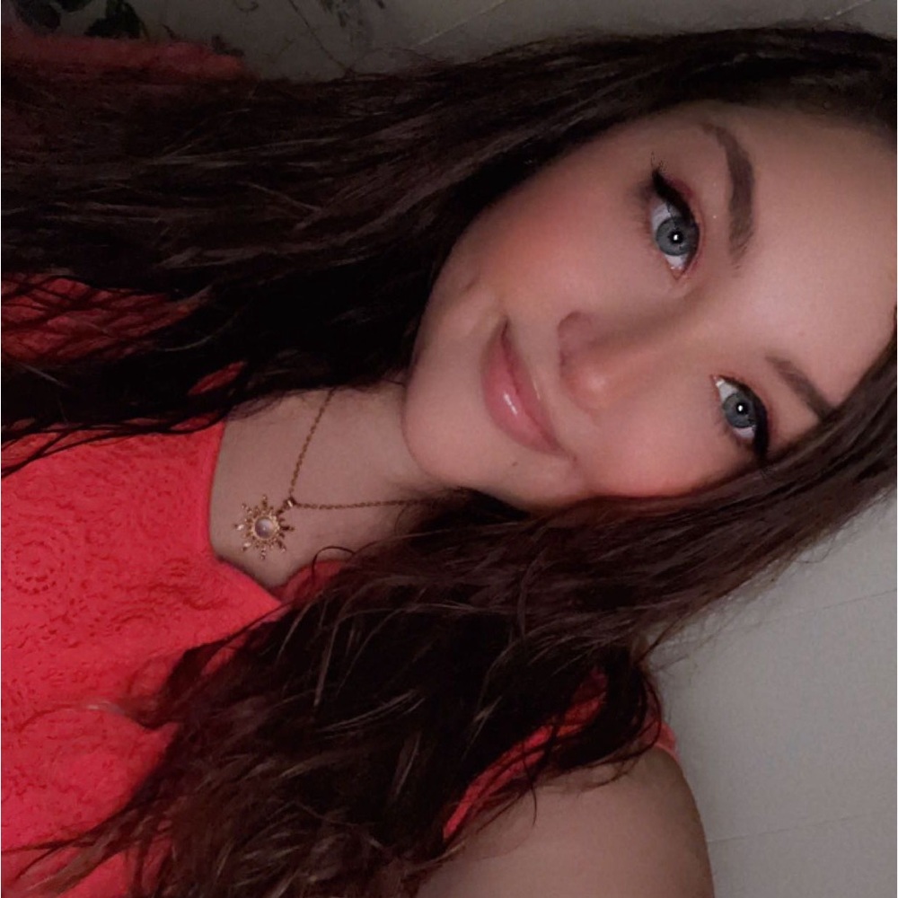 Meet your Posher, Melanie